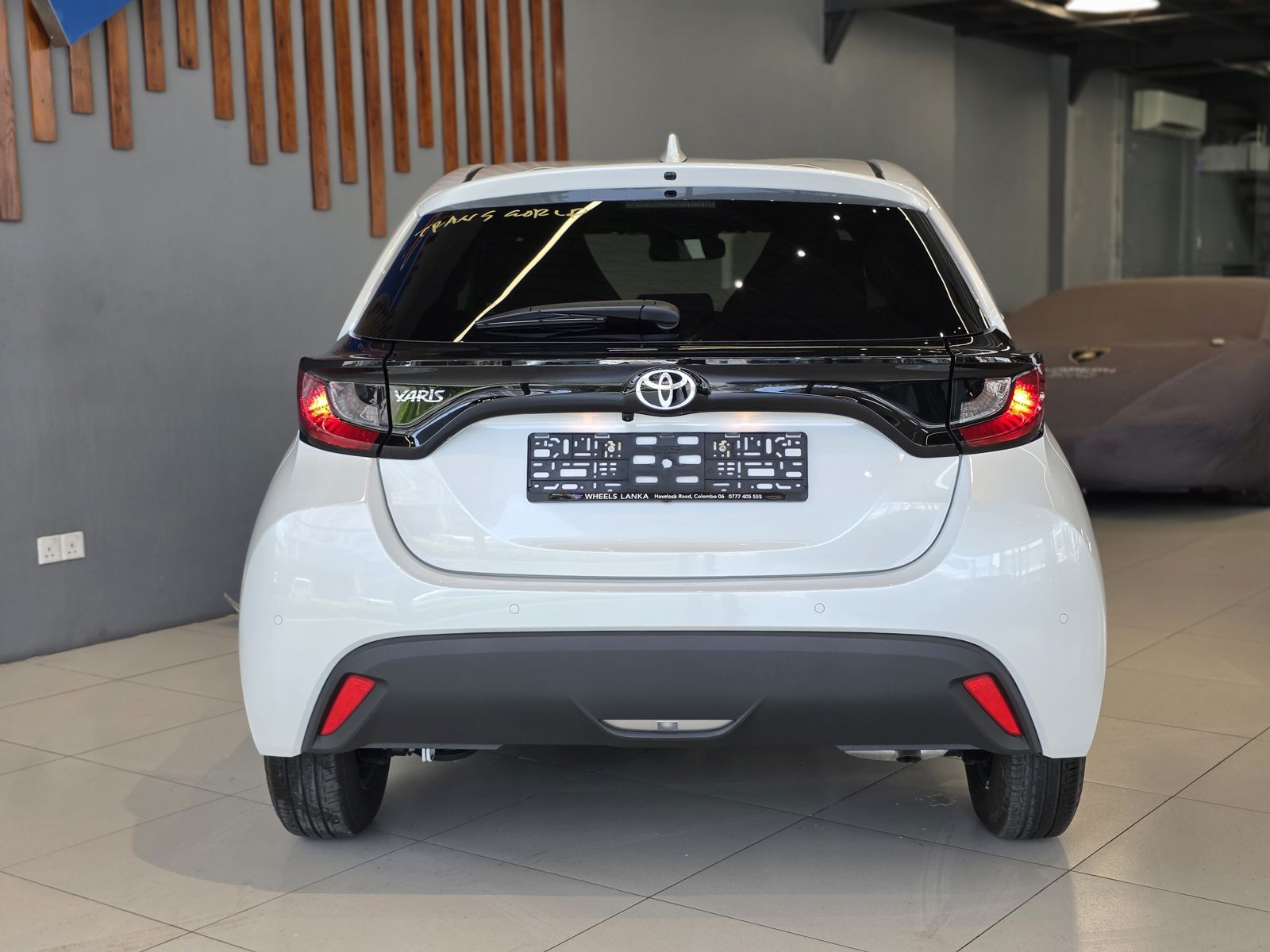 2024 Toyota Yaris X — photo 12